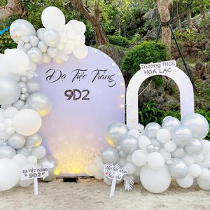 Trang trí backdrop dạ tiệc trắng