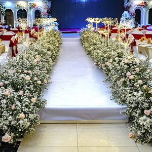 Trang trí lối đi sân khấu tiệc cưới