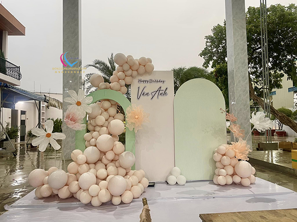 Background bóng bay trang trí sinh nhật